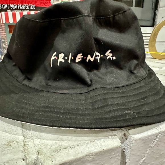COPY - NEW in packaging Friends TV Show Merchandise Collection for FRIENDS supe… - Picture 9 of 10